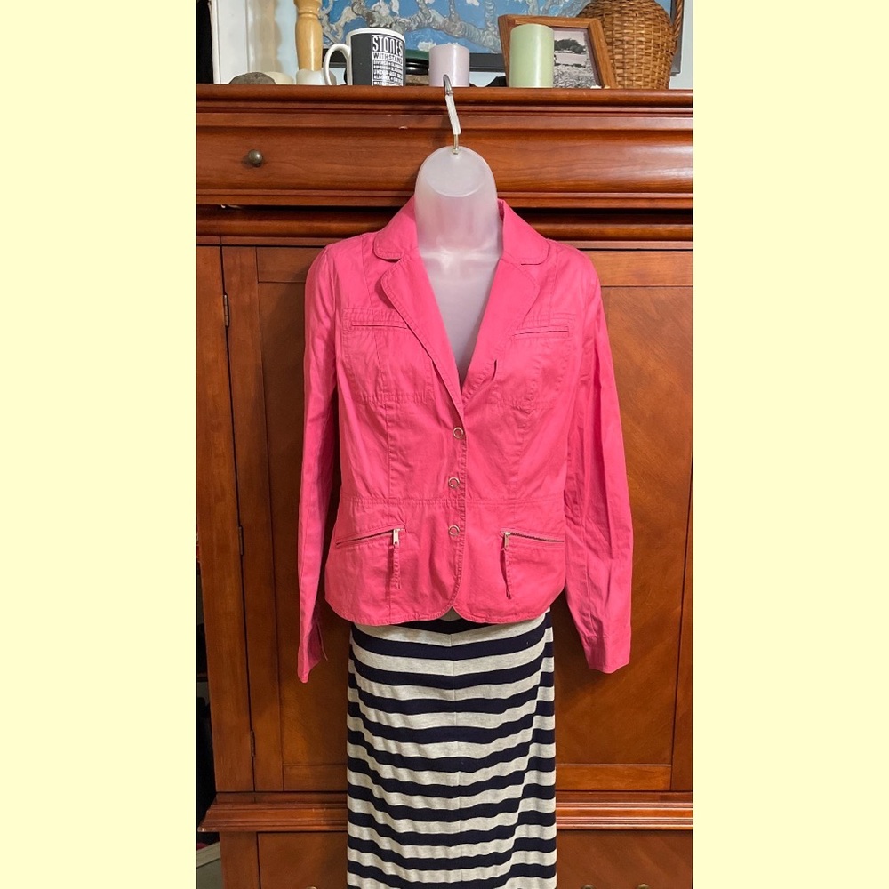 Pink Ann Taylor Loft  Blazer with cute snap closures !
